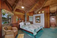PRIVATE OCEAN FRONT ESTATE ON TURTLE COVE, NAPILI.   MOST SPECTACULAR LOCATION