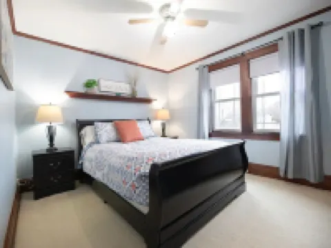 The Sunflower Home- Game Room & Hot Tub! Pet Friendly: Dogs & Cats Are Welcome! Hoteles en Superior