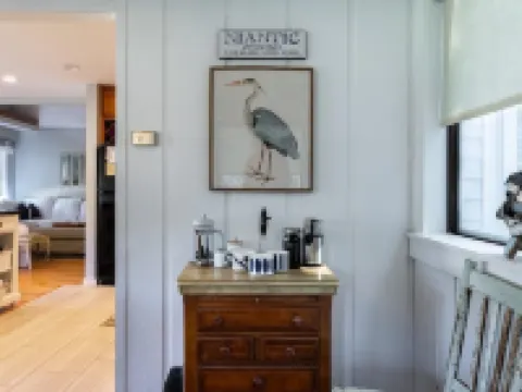 Seaside Serenity: Renovated Beach House Oasis in Charming Niantic Hotels in Niantic