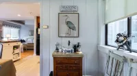 Seaside Serenity: Renovated Beach House Oasis in Charming Niantic