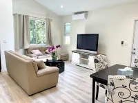 Beautiful modern bright brand new guest house 2 beds and 2 baths