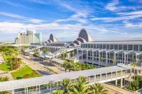 Lake View | Spacious Condo | Extra Amenities