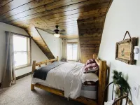 MODERN RUSTIC CABIN WITH WATER ACCESS AND BOAT DOCK [SLEEPS 17] Hotels near Hebgen Lake