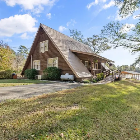Sleeps 10, + Igloo Guest House, 7 Kayaks, 2 Paddleboards. John Boat, + More!
