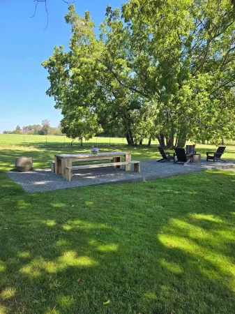 Cobblestone Cottage Отели рядом с достопримечательностью «Silver Reef Casino»