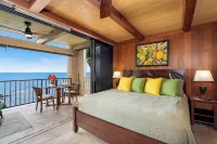 Deluxe Oceanfront Studio Condo