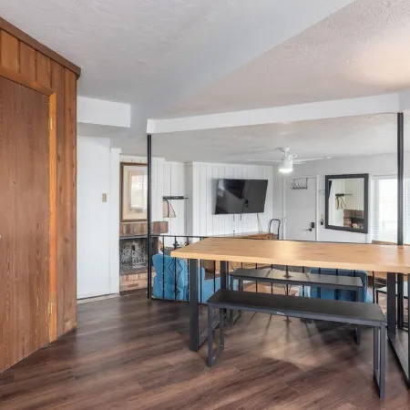 Where We Roam Condo - Steps To Slopes and Downstairs Corner Unit!