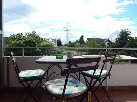 Welcome to the apartment house ABENDSONNE Large apartment in the attic Отели рядом с достопримечательностью «VFF Wehrtechnische Studiensammlung Koblenz»