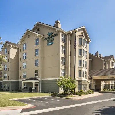Homewood Suites by Hilton Austin - South/Airport Hotel dekat Mata Air Panas Barton