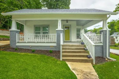 2 bedrooms, 1 bath, cozy kitchen, living room and game room/ multipurpose room. Hotels near Ruby Falls