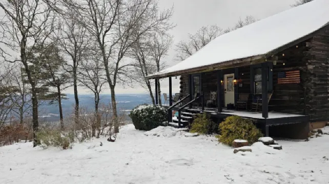 Owl’s Hollow - Stunning Brow View