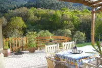 San Cipriano, Lovely Cottage with Nice Views in Beautiful Surroundings.  호텔