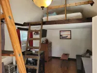 Water access tiny cabin, kayaks, dock, fire pit, gazebo, grill, fishing, boating