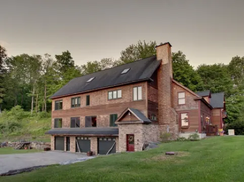 Family Friendly Near River  -  Campfires! Hot Tub, Game Rm, Views Pets welcome