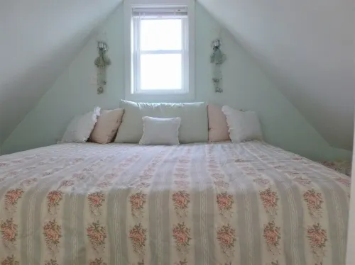 Make Lasting Memories In This Adorable Vineyard Cottage!