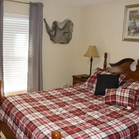 Bring your Boat to our River House and enjoy the beautiful St Johns River.