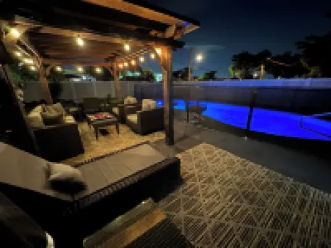 MASSIVE HOME WITH HEATED POOL, NEAR BEACH IN SUNNY SOUTH FLORIDA