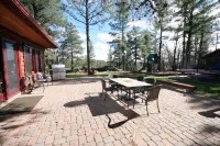 Awesome Custom-built Guesthouse In Quiet Downtown Location