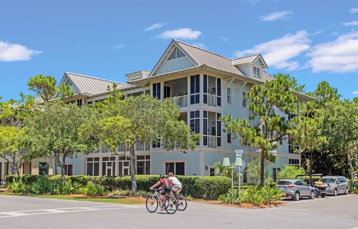 Beautiful 2 BR Watercolor Condo/Across from Beachclub/Next to Wine World!!