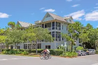 Beautiful 2 BR Watercolor Condo/Across from Beachclub/Next to Wine World!! Hotel in zona Seaside Beach
