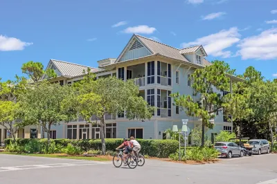 Beautiful 2 BR Watercolor Condo/Across from Beachclub/Next to Wine World!! Hotels near Beach Ready Spa