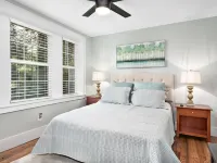 Spacious 1 Bedroom Apt! Pet friendly with Private fenced in back yard and deck!