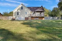 Cozy 3 Bedroom with Pool