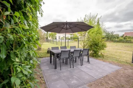 Vacation home "Seeadler" with 180 sqm -Rankwitz am Peenestrom Отели в г. Ранквиц