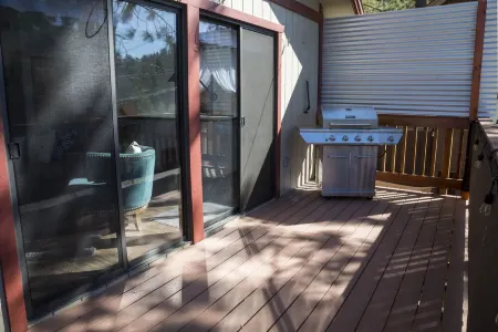 Luxury Retreat w/ central AC & Heat - Walk to Lake, Village, Ski Shuttle Отели рядом с достопримечательностью «оз. Биг Бэар»