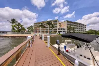 Beautiful Waterfront Condo!! Amazing View!! Mins to Beach! Great Location!