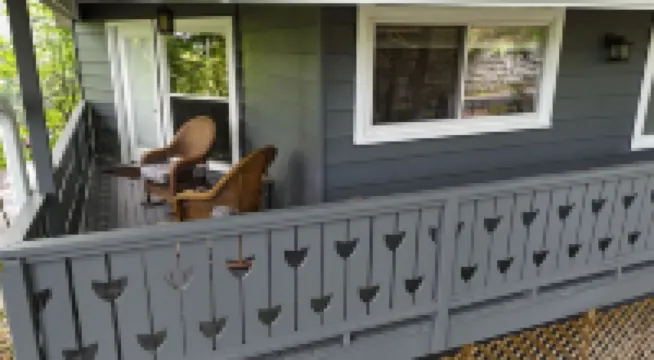 Treetop Chalet-4 Mins to DT Avl, 10 Mins to Blue Ridge Parkway, Dog Friendly, FP