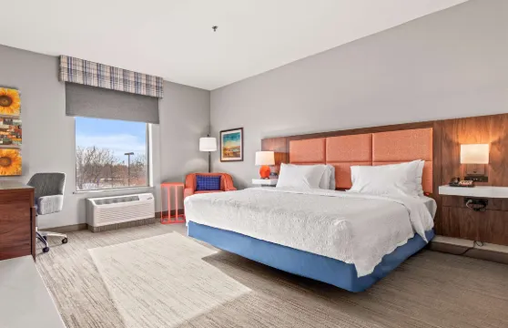 丹佛東北 - 布賴頓希爾頓歡朋酒店