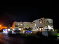 The Villas Waiting Room Hotels in Мотобу