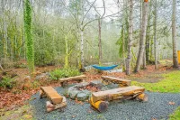 Rivers Edge:river side tiny home