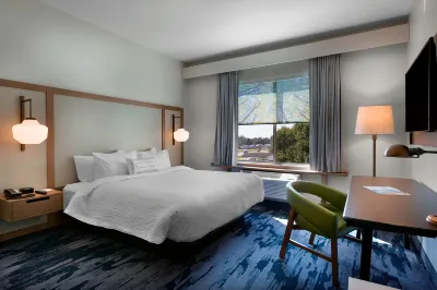 Fairfield Inn & Suites Shelby Hotels near Strings Attached