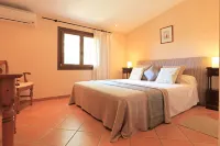 Finca Marti Ferrer: Private Swimming Pool, Garden, Barbecue, WiFi, Air Conditioning. - balcony