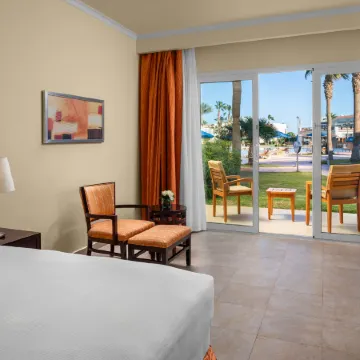 DoubleTree by Hilton Sharm El Sheikh - Sharks Bay Resort Отели рядом с Аэропорт Офира