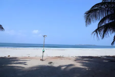 Babla Beach House Отели рядом с достопримечательностью «tarkarli beach malvan»