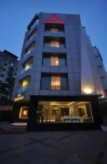 Hotel Kempton Hotels near M.P. Birla Planetarium