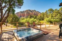 Tranquil retreat w/views; near trails & Bell Rock