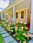 Charming 3-bedroom w/loft.New Construction home with AC,WiFi. Short walk to town