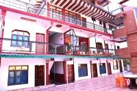 Hotel Valley View - Kempty Fall, Mussoorie! Luxury Balcony Rooms! Big Parking! Peaceful Stay Hotels near Christ Church
