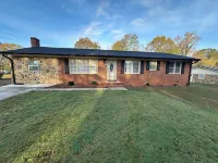 Charming 3-bedroom house in Athens with WiFi and AC Hotel a Clarke County