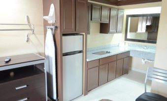 Regency Inn Porter