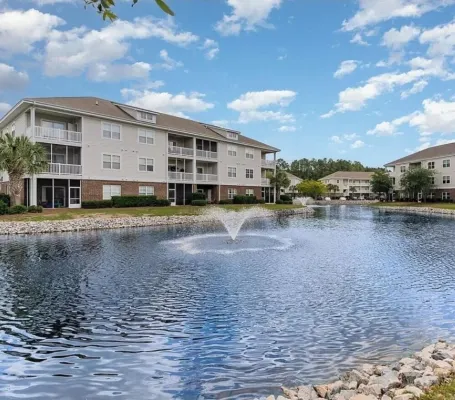 Snowbirds Welcome Dates Going Fast. Pet Friendly 2B/2B Condo in Barefoot Resort