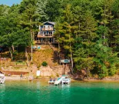 Lake View & Access/Hot Tub/5000 Arcade Games/Pool Table/Pontoon for Rent