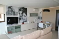 By the beach, a place to take a break