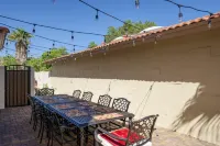 Adjoining Mountain Preserve - Hiking, Mtn Biking, horse stables, golf courses Hotels in Ahwatukee Foothills