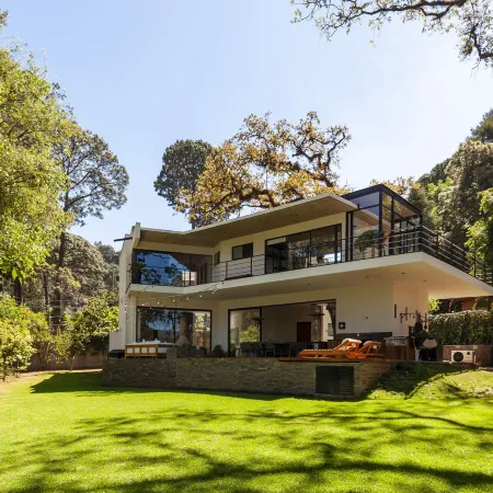 Casa Con Amplia Terraza y Jacuzzi