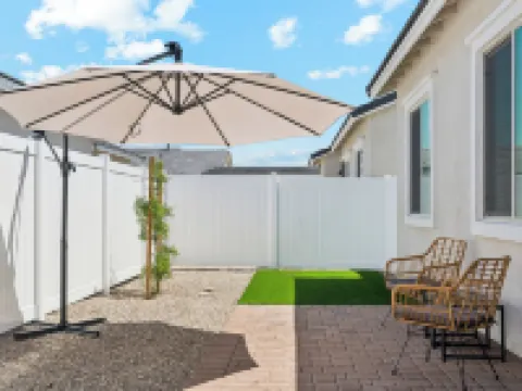 Sparkling Modern Home in Buckeye with Pool,BBQ Hotels in Buckeye